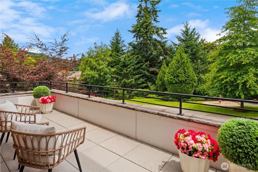 Property photo for 1527 Lyons Avenue Ne, Renton photo 32