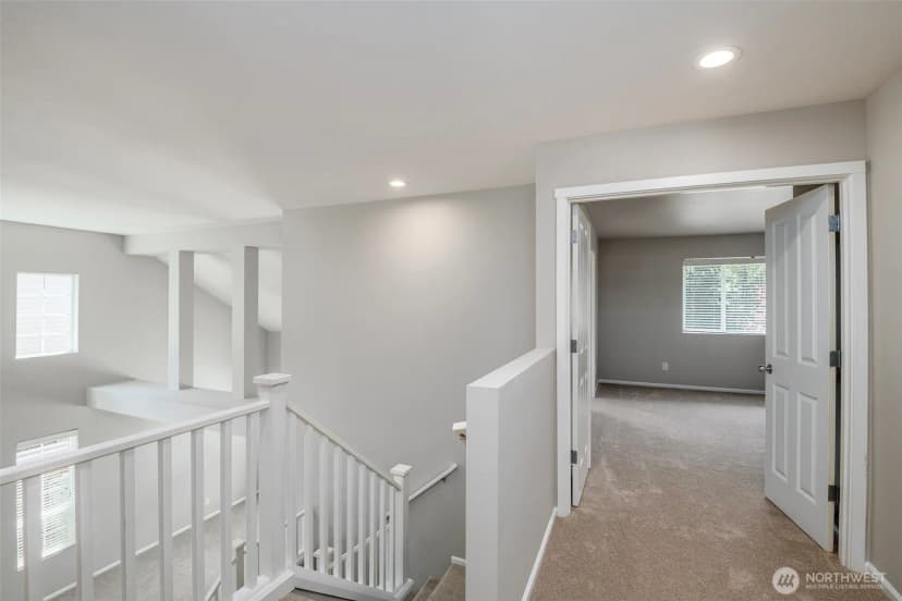Property photo for 28011 Maple Ridge Way Se, Maple Valley photo 19