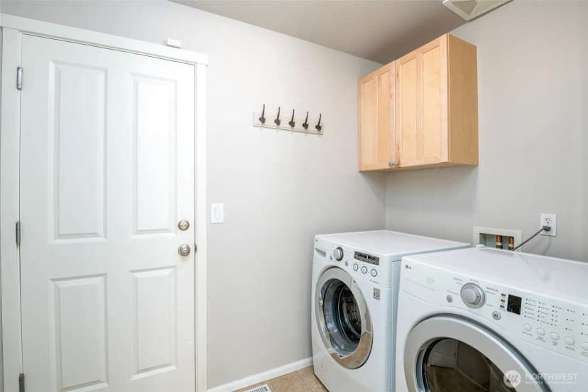 Property photo for 28011 Maple Ridge Way Se, Maple Valley photo 18