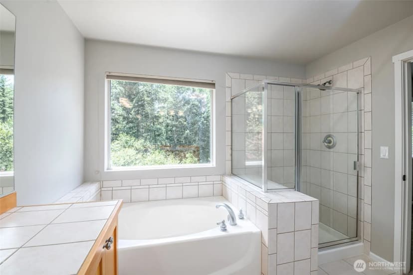 Property photo for 28011 Maple Ridge Way Se, Maple Valley photo 23