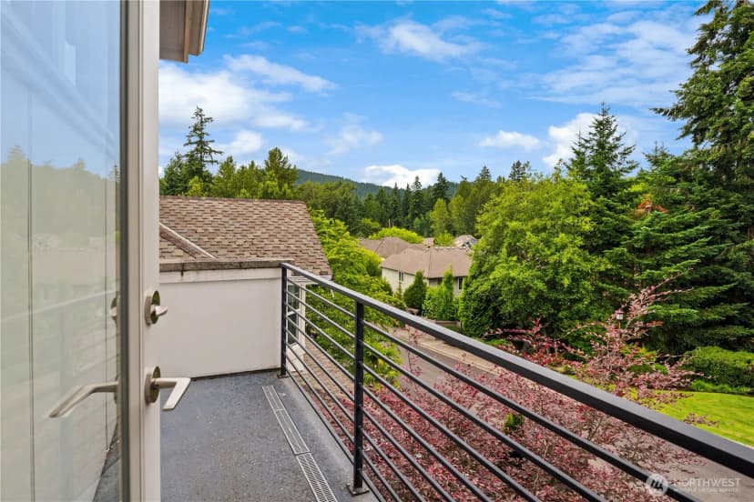 Property photo for 1527 Lyons Avenue Ne, Renton photo 33