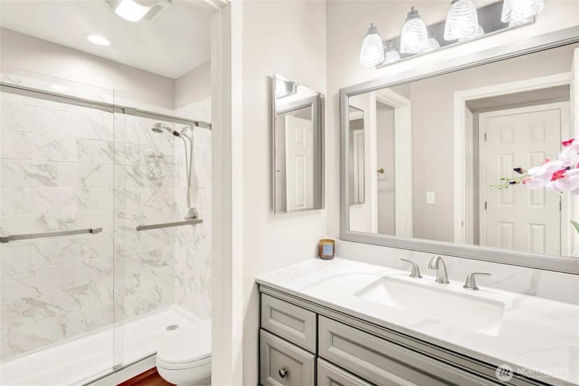 Property photo for 3406 37th Avenue W, Seattle photo 20