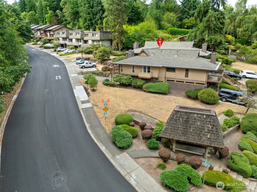Property photo for 17120 Ne 2nd Place, Bellevue photo 27
