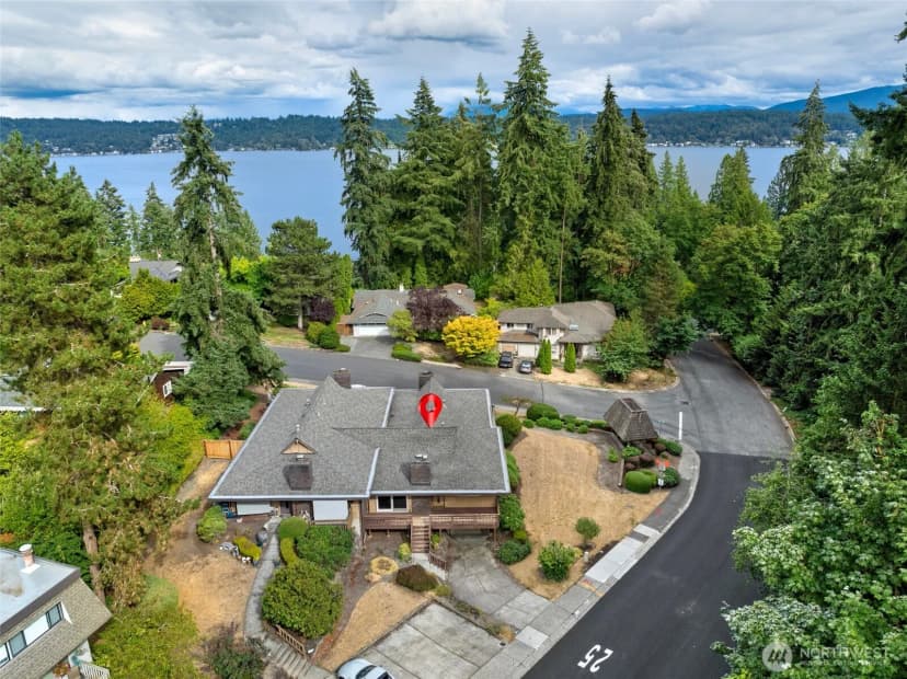 Property photo for 17120 Ne 2nd Place, Bellevue photo 31