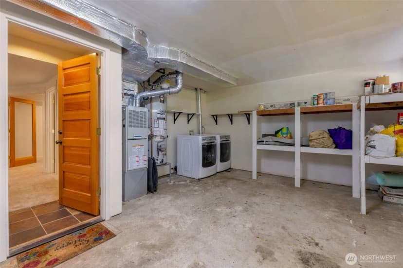Property photo for 17120 Ne 2nd Place, Bellevue photo 26
