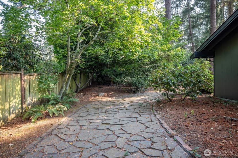 Property photo for 3040 164th Place Ne, Bellevue photo 23