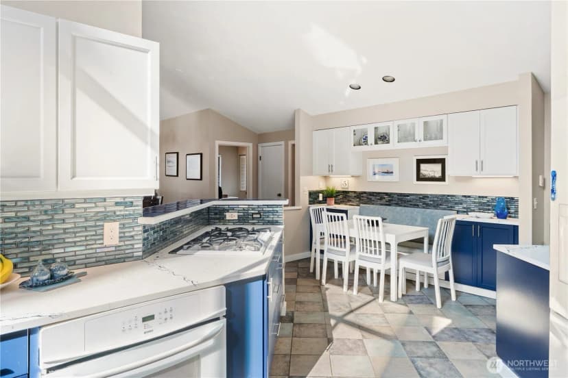Property photo for 3040 164th Place Ne, Bellevue photo 6