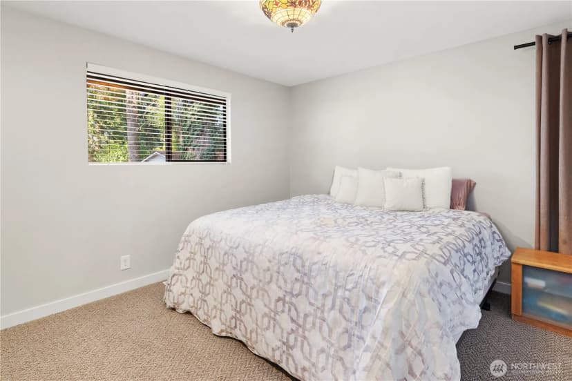 Property photo for 3040 164th Place Ne, Bellevue photo 18