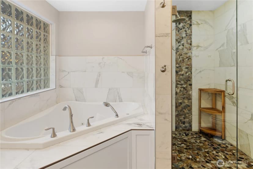 Property photo for 3040 164th Place Ne, Bellevue photo 16