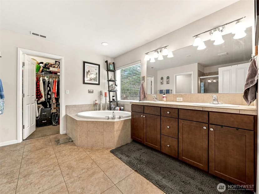 Property photo for 10706 174th Avenue E, Bonney Lake photo 10