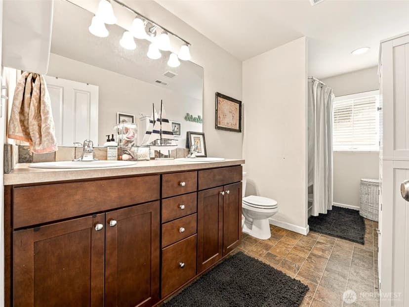 Property photo for 10706 174th Avenue E, Bonney Lake photo 17