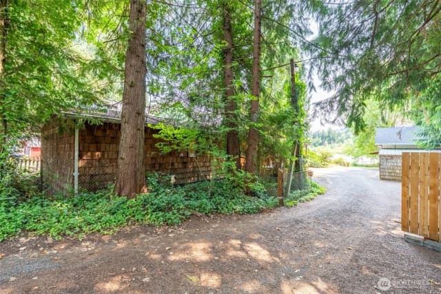 Property photo for 14940 Cedarwood Drive Se, Tenino photo 5