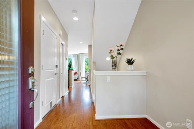 Property photo for 162 Cougar Ridge Road Nw #1104, Issaquah photo 3