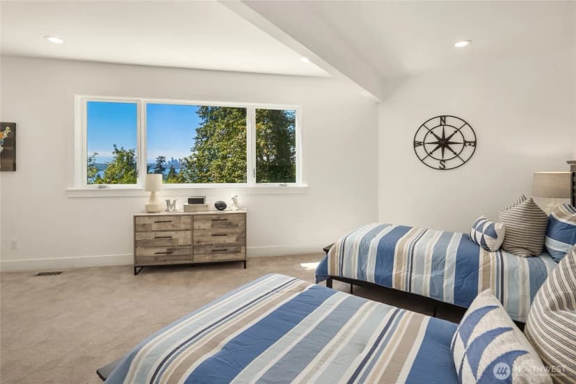 Property photo for 8430 Se 53rd Place, Mercer Island photo 32