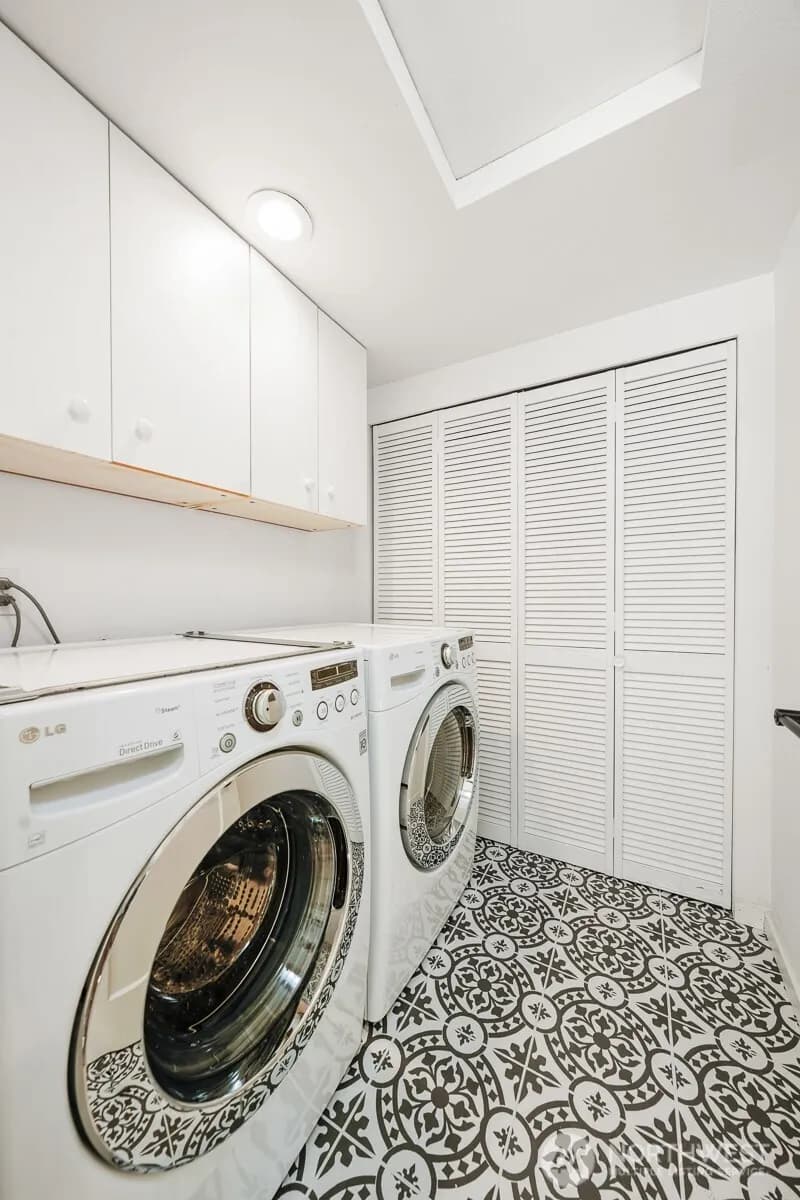 Property photo for 12721 27th Avenue Ne, Seattle photo 13