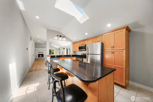 Property photo for 12721 27th Avenue Ne, Seattle photo 2