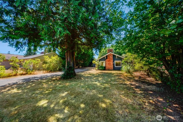 Property photo for 12721 27th Avenue Ne, Seattle photo 4
