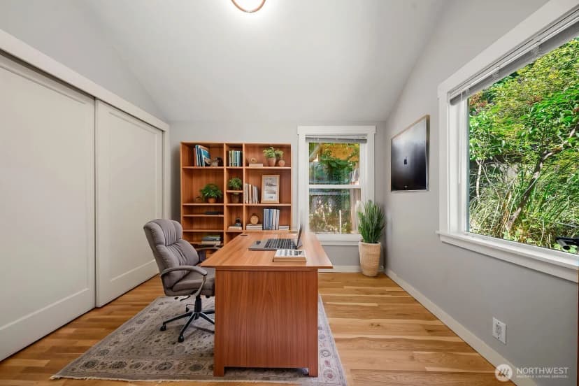 Property photo for 12721 27th Avenue Ne, Seattle photo 10