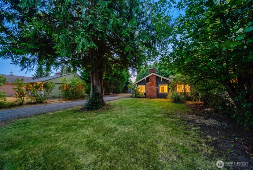 Property photo for 12721 27th Avenue Ne, Seattle photo 24