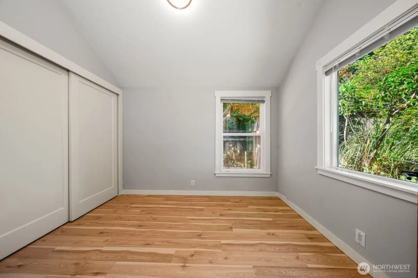 Property photo for 12721 27th Avenue Ne, Seattle photo 11