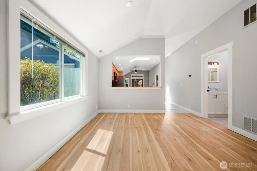 Property photo for 12721 27th Avenue Ne, Seattle photo 9