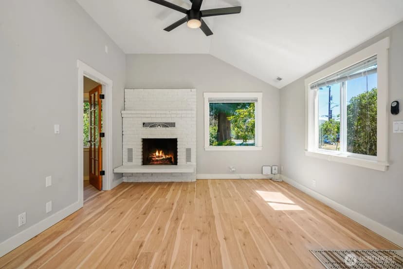 Property photo for 12721 27th Avenue Ne, Seattle photo 7