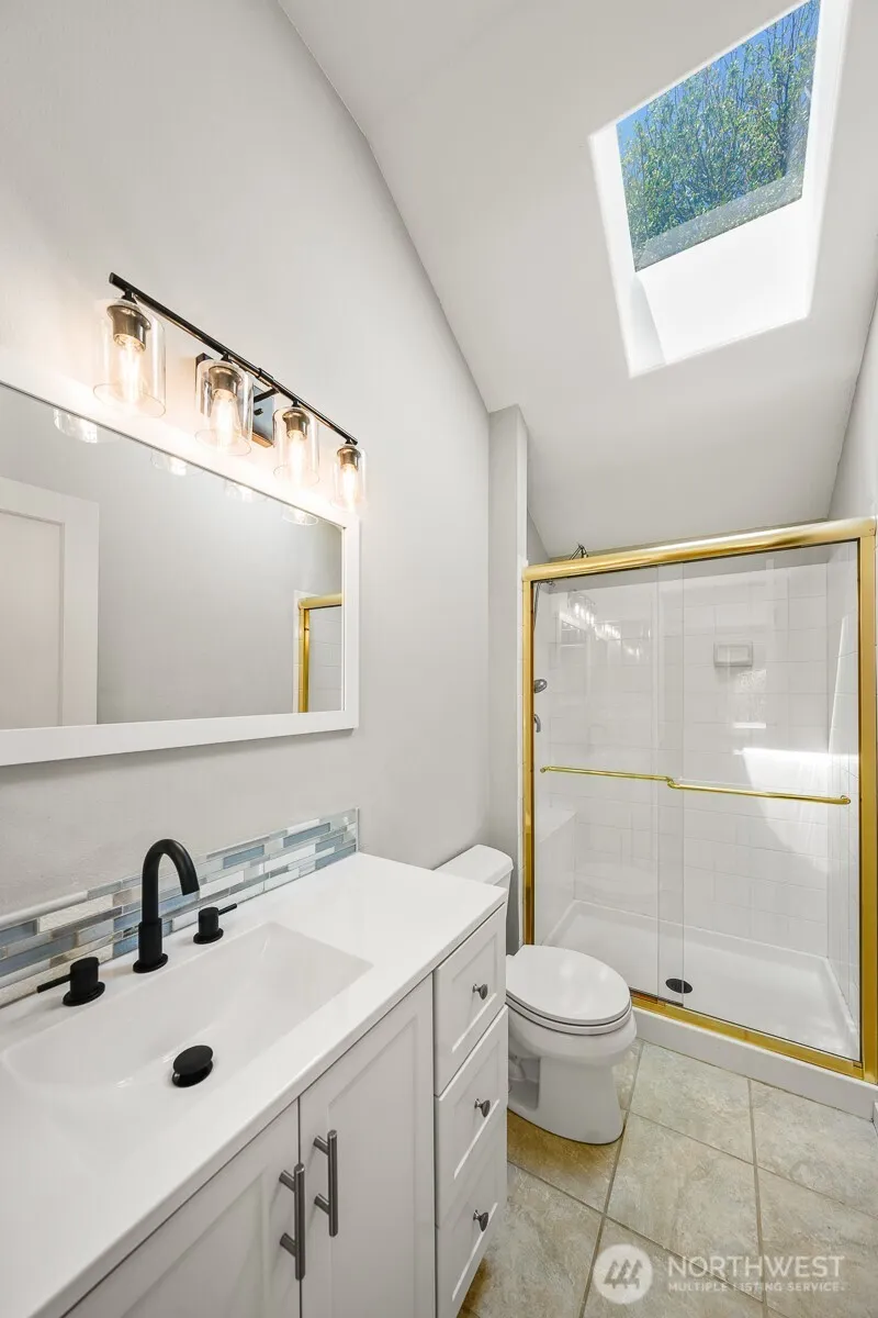 Property photo for 12721 27th Avenue Ne, Seattle photo 12