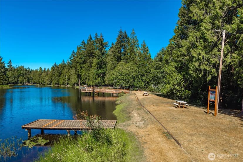 Property photo for 520 E Lakeshore Drive W, Shelton photo 30