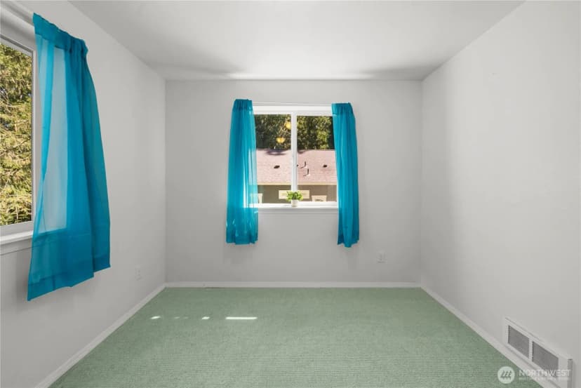 Property photo for 520 E Lakeshore Drive W, Shelton photo 16