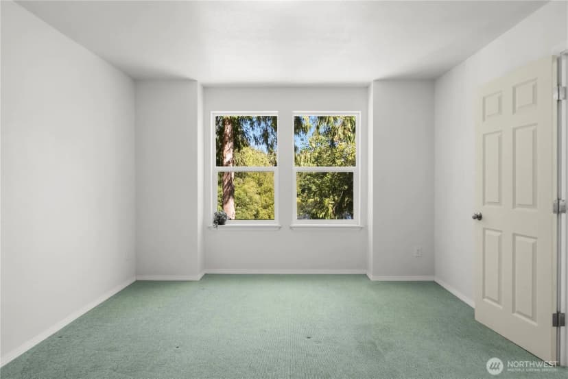 Property photo for 520 E Lakeshore Drive W, Shelton photo 12