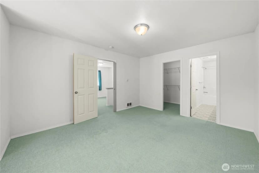Property photo for 520 E Lakeshore Drive W, Shelton photo 13