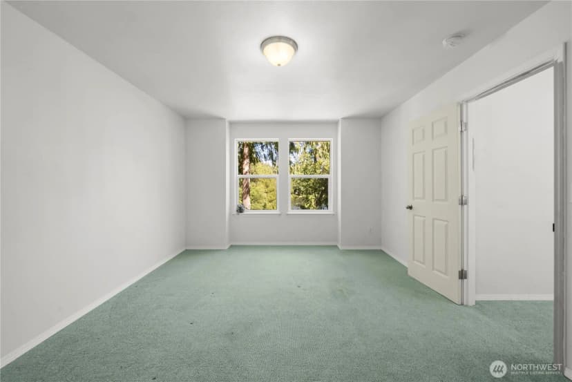 Property photo for 520 E Lakeshore Drive W, Shelton photo 11