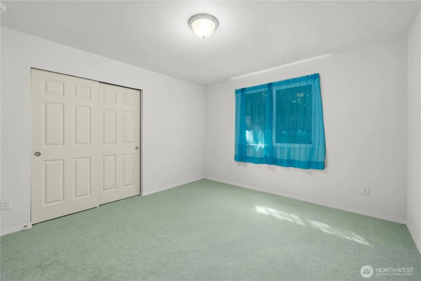 Property photo for 520 E Lakeshore Drive W, Shelton photo 19