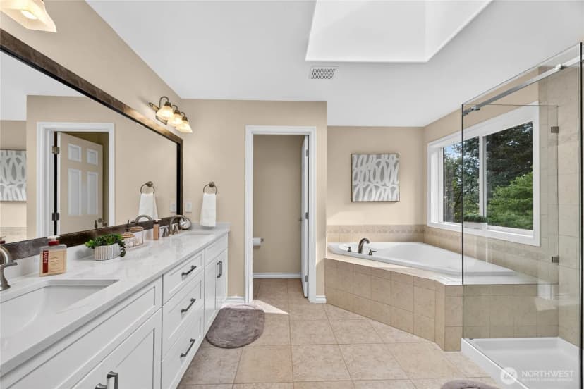 Property photo for 21939 Ne 11th Street, Sammamish photo 23