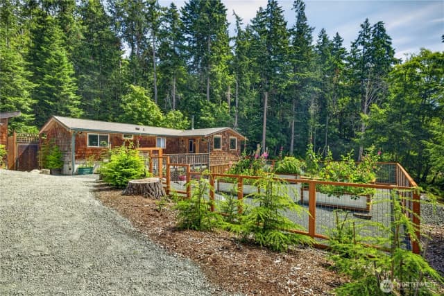 Property photo for 7489 Woody Lane, Anacortes