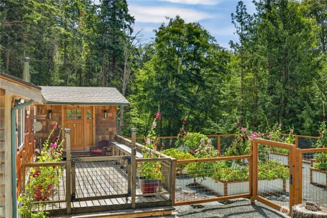 Property photo for 7489 Woody Lane, Anacortes photo 3