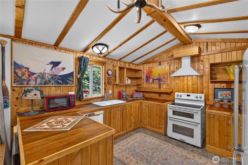 Property photo for 7489 Woody Lane, Anacortes photo 16