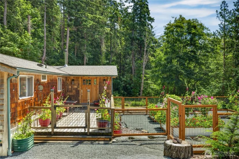 Property photo for 7489 Woody Lane, Anacortes photo 4