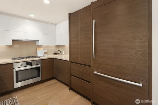 Property photo for 583 Battery Street #516n, Seattle photo 3