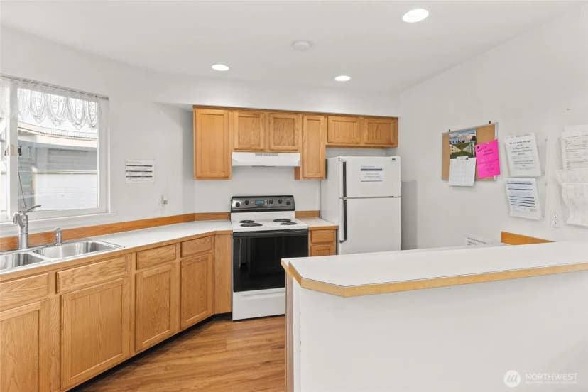 Property photo for 1600 121st Street Se #w106, Everett photo 33