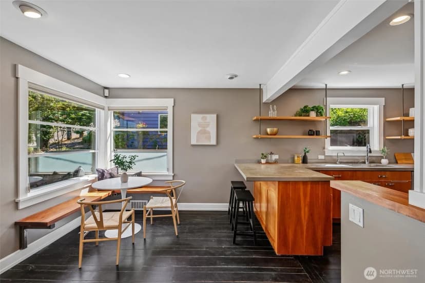 Property photo for 239 Nw 48th Street, Seattle photo 6