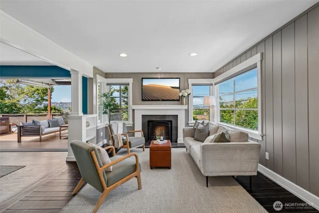 Property photo for 239 Nw 48th Street, Seattle photo 4