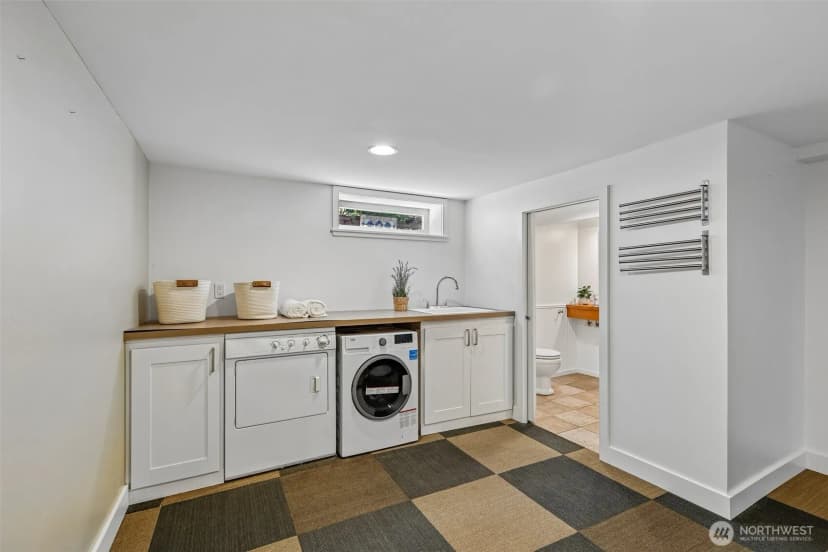 Property photo for 239 Nw 48th Street, Seattle photo 26