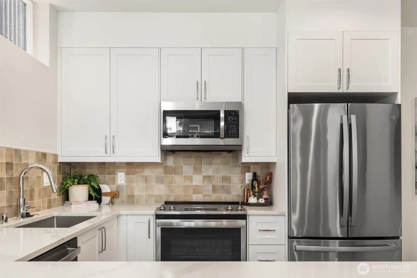 Property photo for 1755 E Howell Street, Seattle photo 4