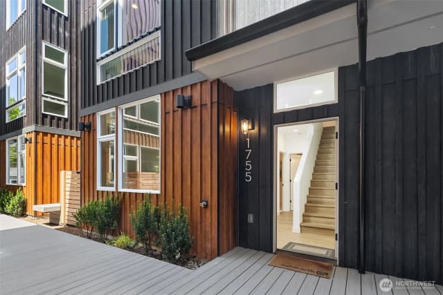 Property photo for 1755 E Howell Street, Seattle photo 2