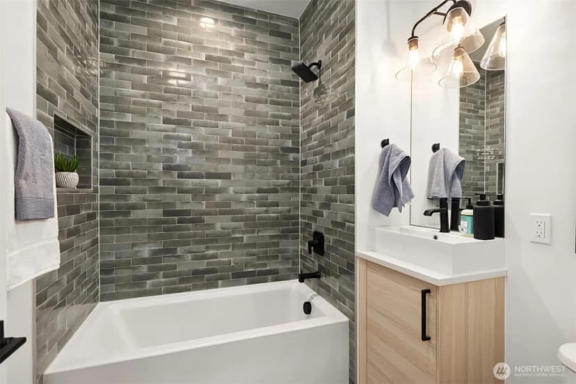 Property photo for 1755 E Howell Street, Seattle photo 10