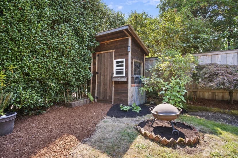 Property photo for 2916 Walnut Avenue Sw, Seattle photo 25
