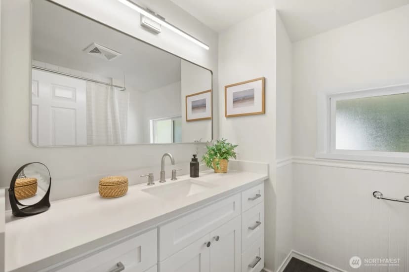 Property photo for 2916 Walnut Avenue Sw, Seattle photo 18