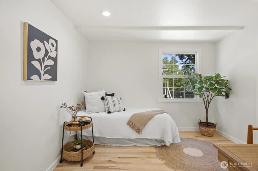 Property photo for 2916 Walnut Avenue Sw, Seattle photo 12