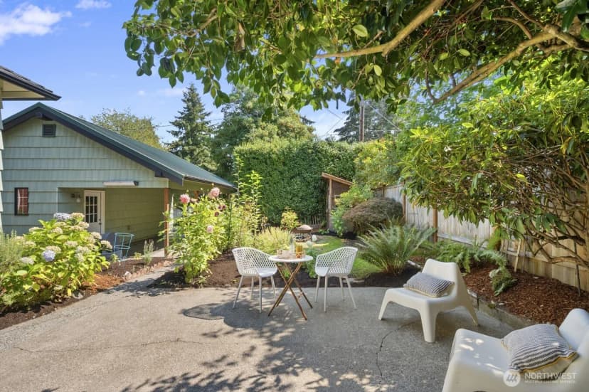 Property photo for 2916 Walnut Avenue Sw, Seattle photo 22